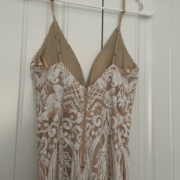 Windsor beaded gown - Picture 2 of 4